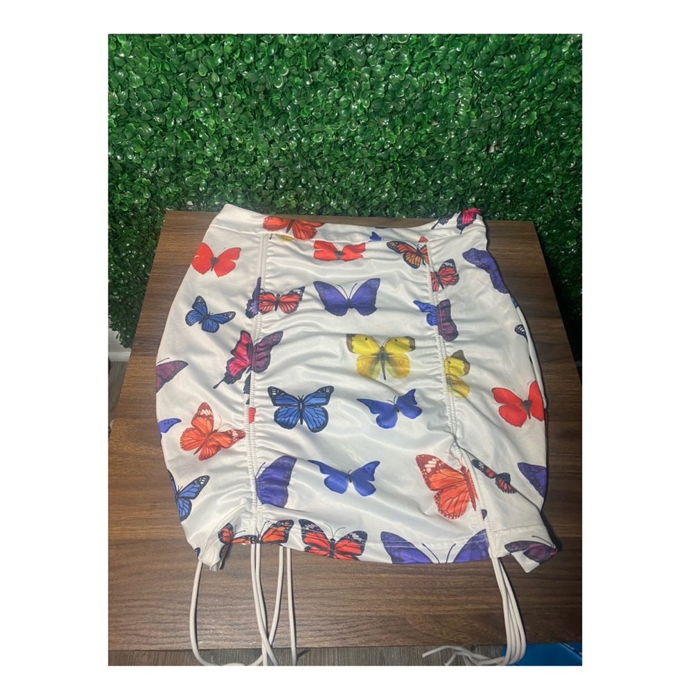 Butterfly adjustable skirt